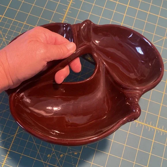 Cal Orig Three Compartment Dish. - Picture 2 of 6